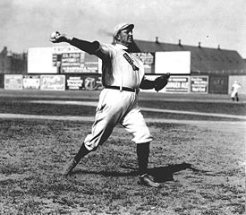 275px-Cy_young_pitching.jpg